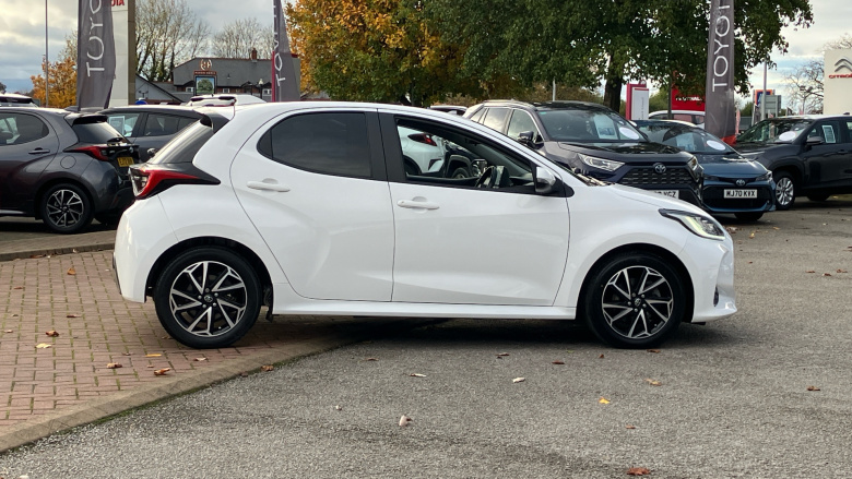 Toyota Yaris 1.5 Hybrid Design 5dr CVT Hybrid Hatchback